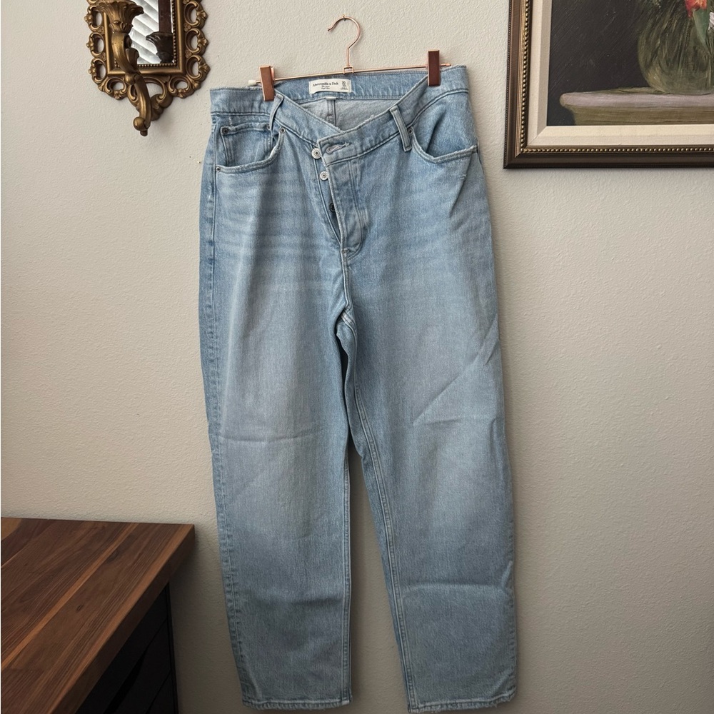 Abercrombie & Fitch Light Blue High-Rise Jeans